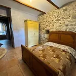 Near Uzes, Quiet And Charming 别墅 *