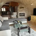 别墅 Near Uzes, Quiet And Charming Saint-Just-et-Vacquières