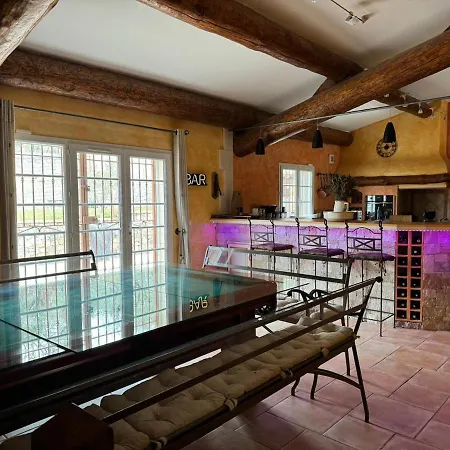 别墅 Near Uzes, Quiet And Charming *