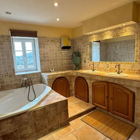 Villa Near Uzes, Quiet And Charming Saint-Just-et-Vacquières
